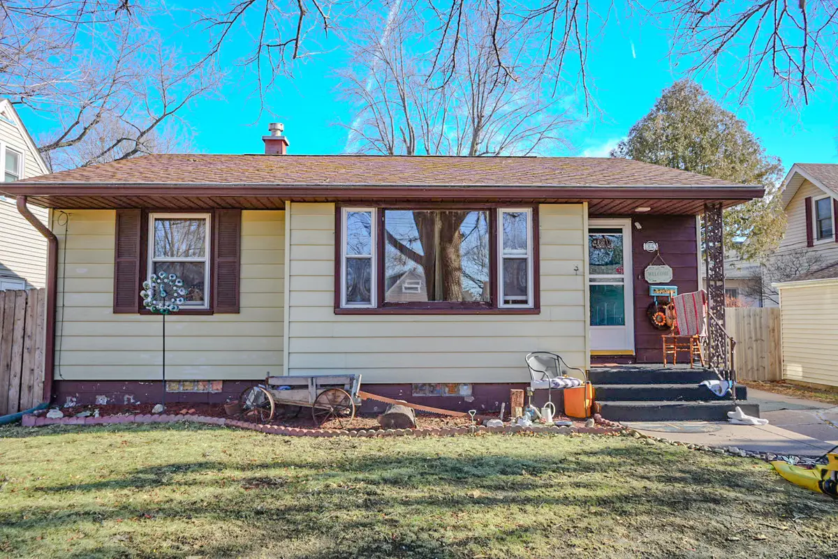 1843 31st ST, Rock Island, IL 61201