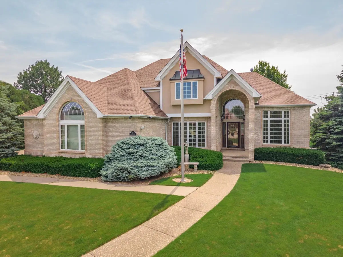 17 Smokey CT, Bloomington, IL 61704