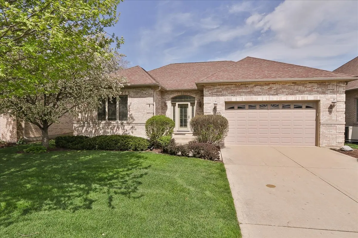 145 Rose DR, Bloomingdale, IL 60108