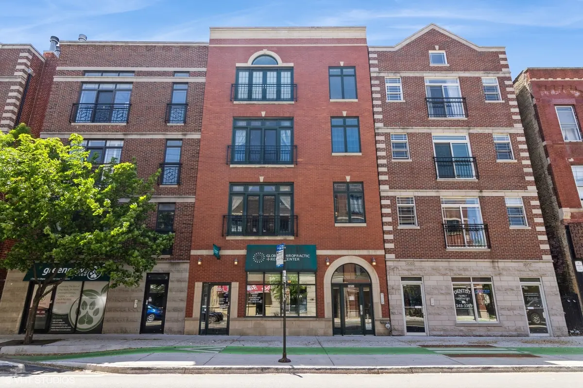2051 W Belmont AVE #1, Chicago, IL 60618