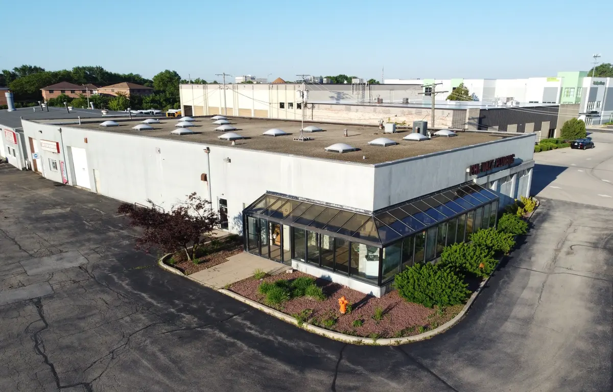 1340 W Ogden AVE, Naperville, IL 60563