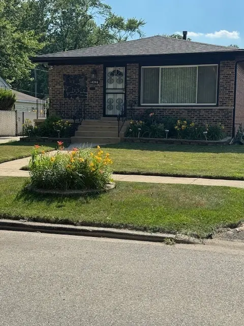 14240 S Manistee AVE, Burnham, IL 60633