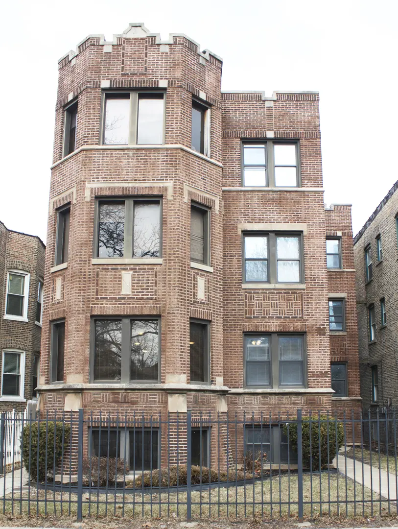 6 W 111th PL, Chicago, IL 60628