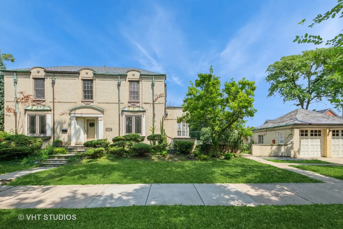 10057 S Bell AVE, Chicago, IL 60643