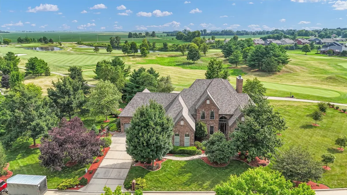 2505 S Stone Creek BLVD, Urbana, IL 61802