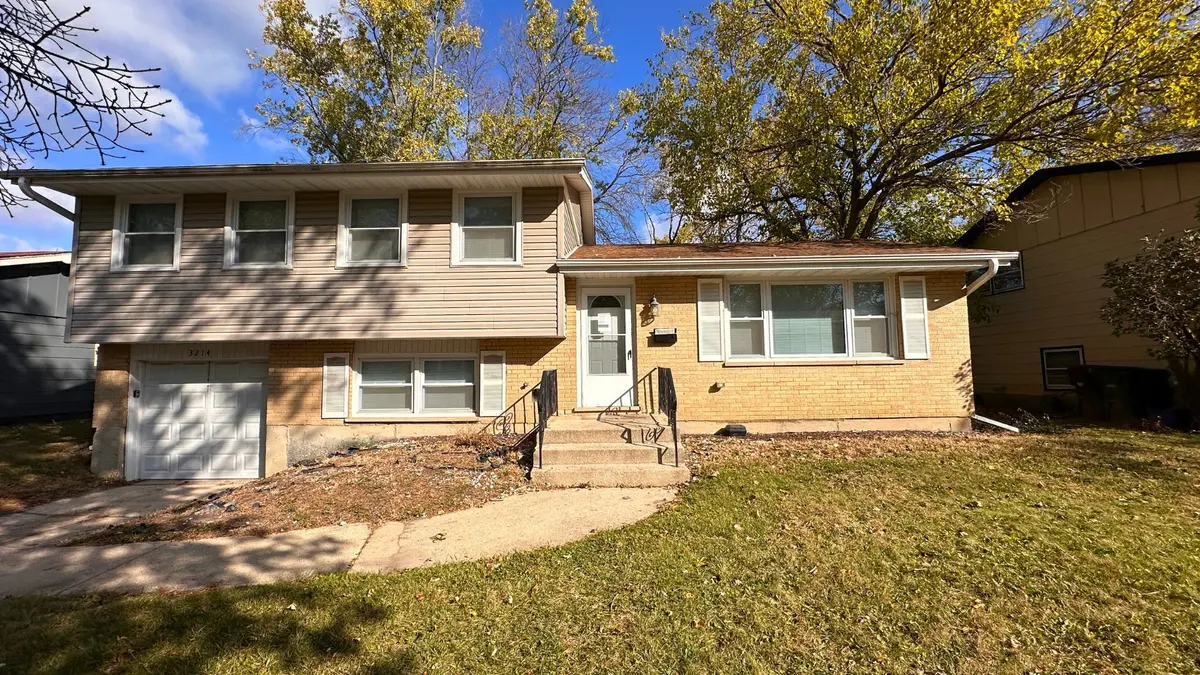 3214 Birchwood DR, Hazel Crest, IL 60429