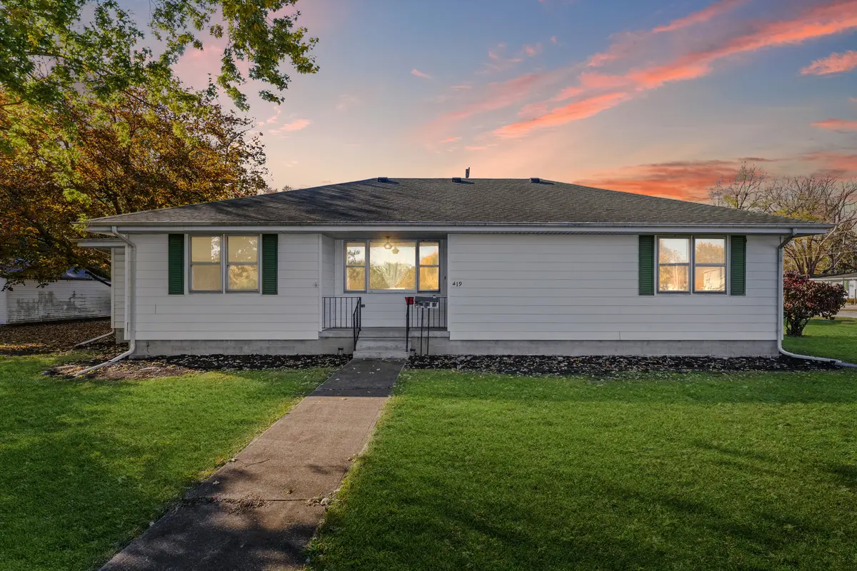 419 N MAIN ST, Farmer City, IL 61842