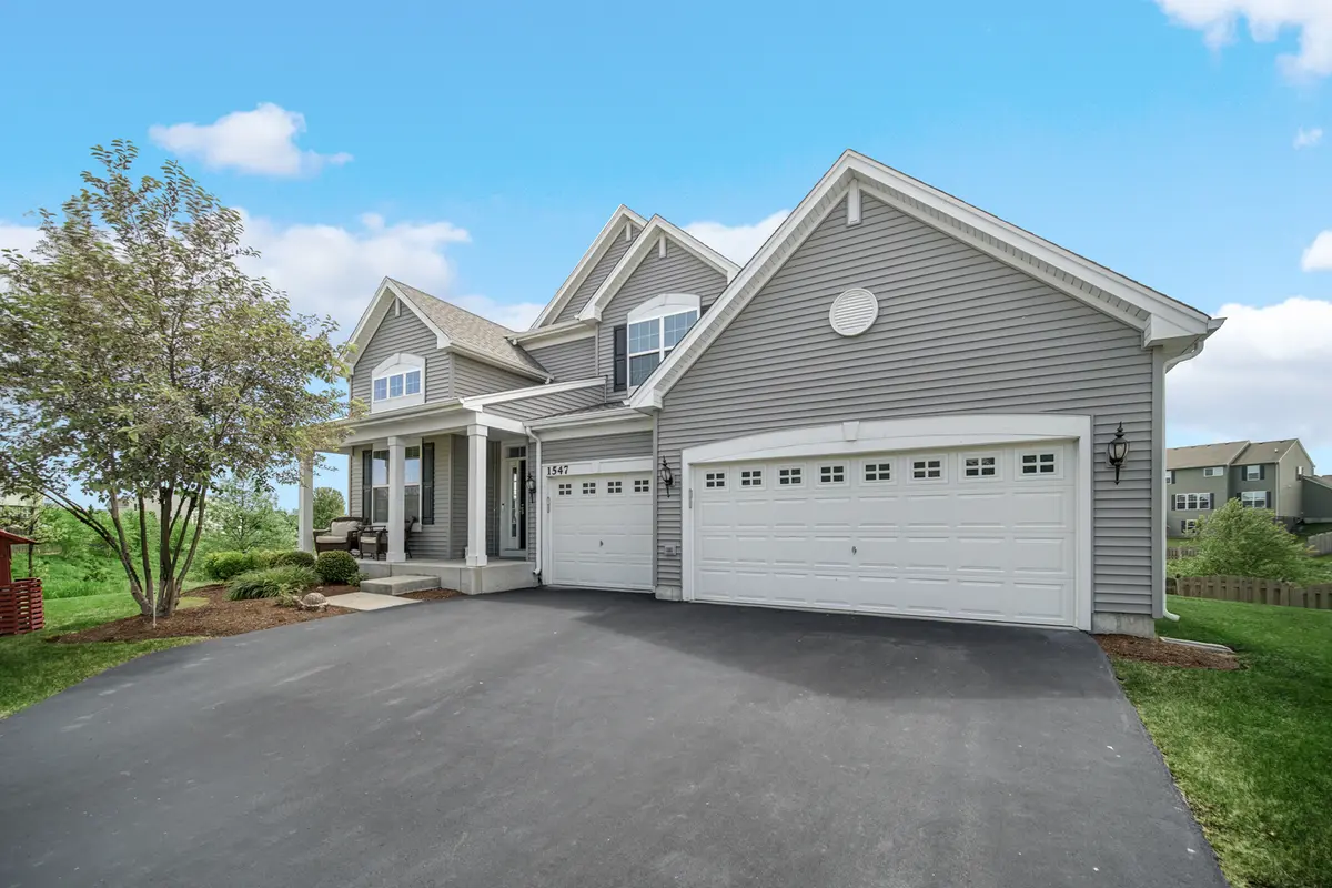 1547 Breckenridge DR, Volo, IL 60020