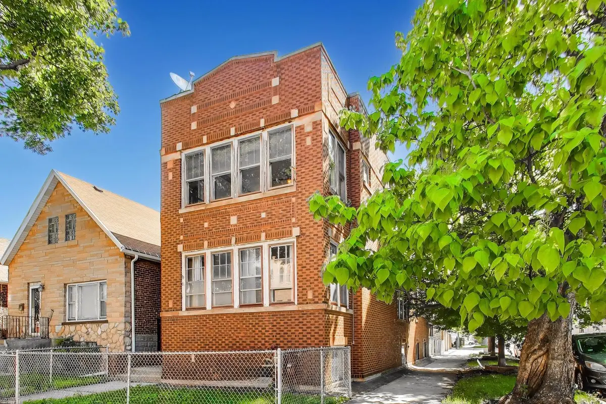 3559 S Seeley AVE, Chicago, IL 60609