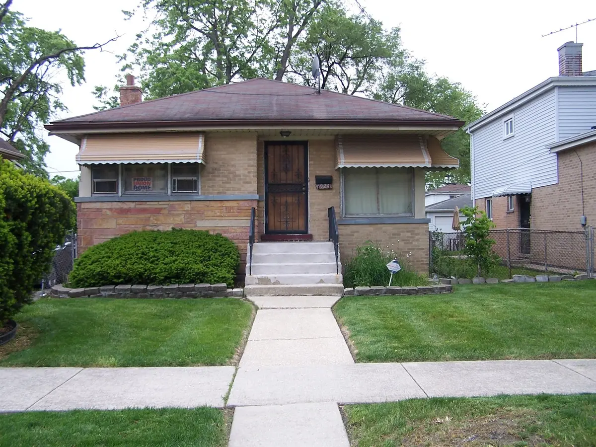 1924 S 15th AVE, Broadview, IL 60155