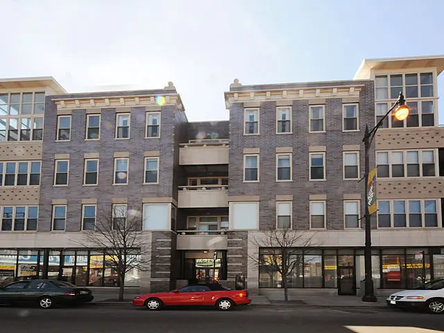 3111 W Lawrence AVE #D202, Chicago, IL 60625
