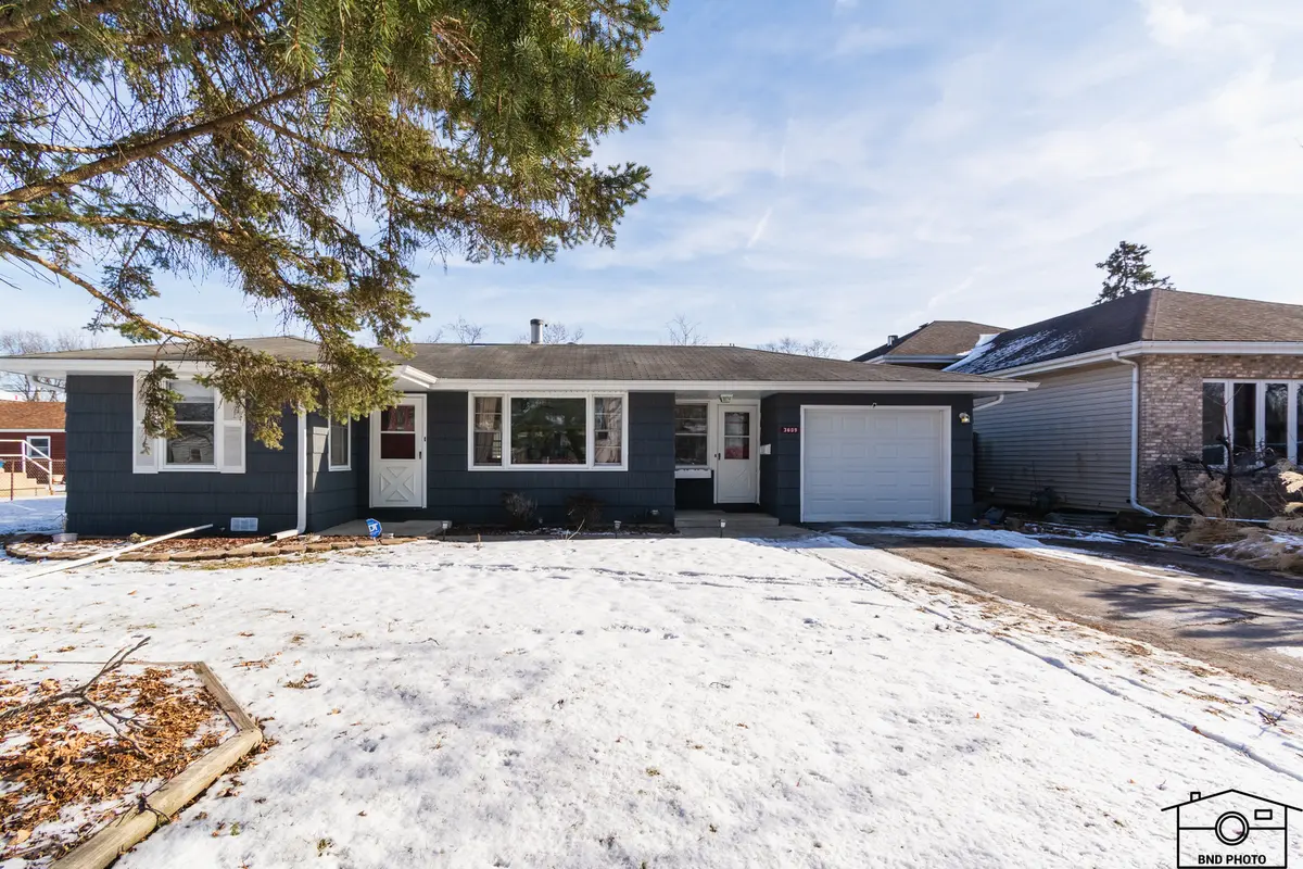 3609 Peoria ST, Steger, IL 60475