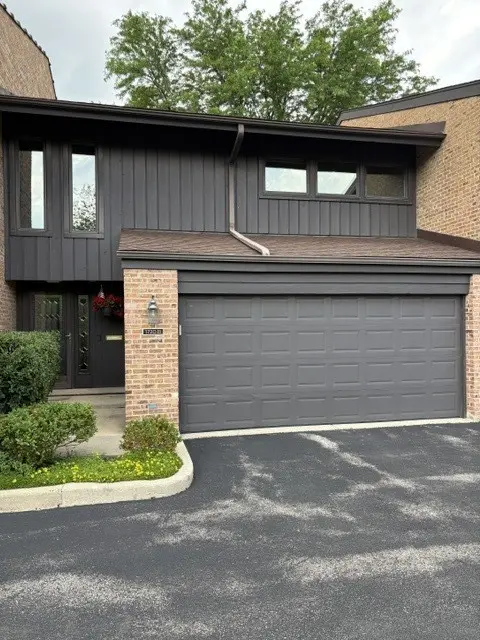 1720 Wildberry DR #B, Glenview, IL 60025