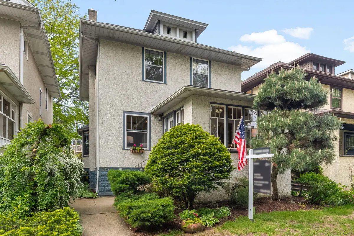 1229 W Hood AVE, Chicago, IL 60660