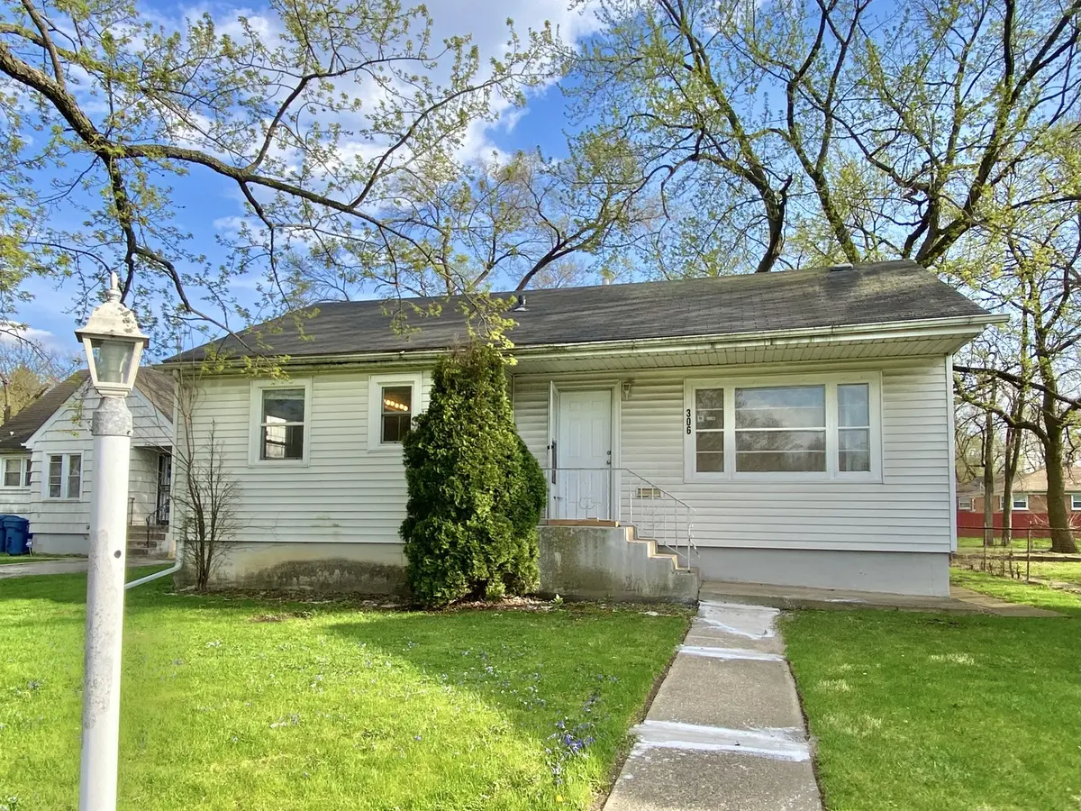 306 Calumet BLVD, Harvey, IL 60426