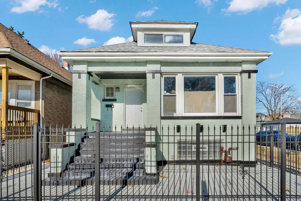 1444 W 72nd PL, Chicago, IL 60636