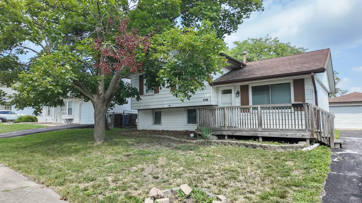 4700 Salem CT, Richton Park, IL 60471