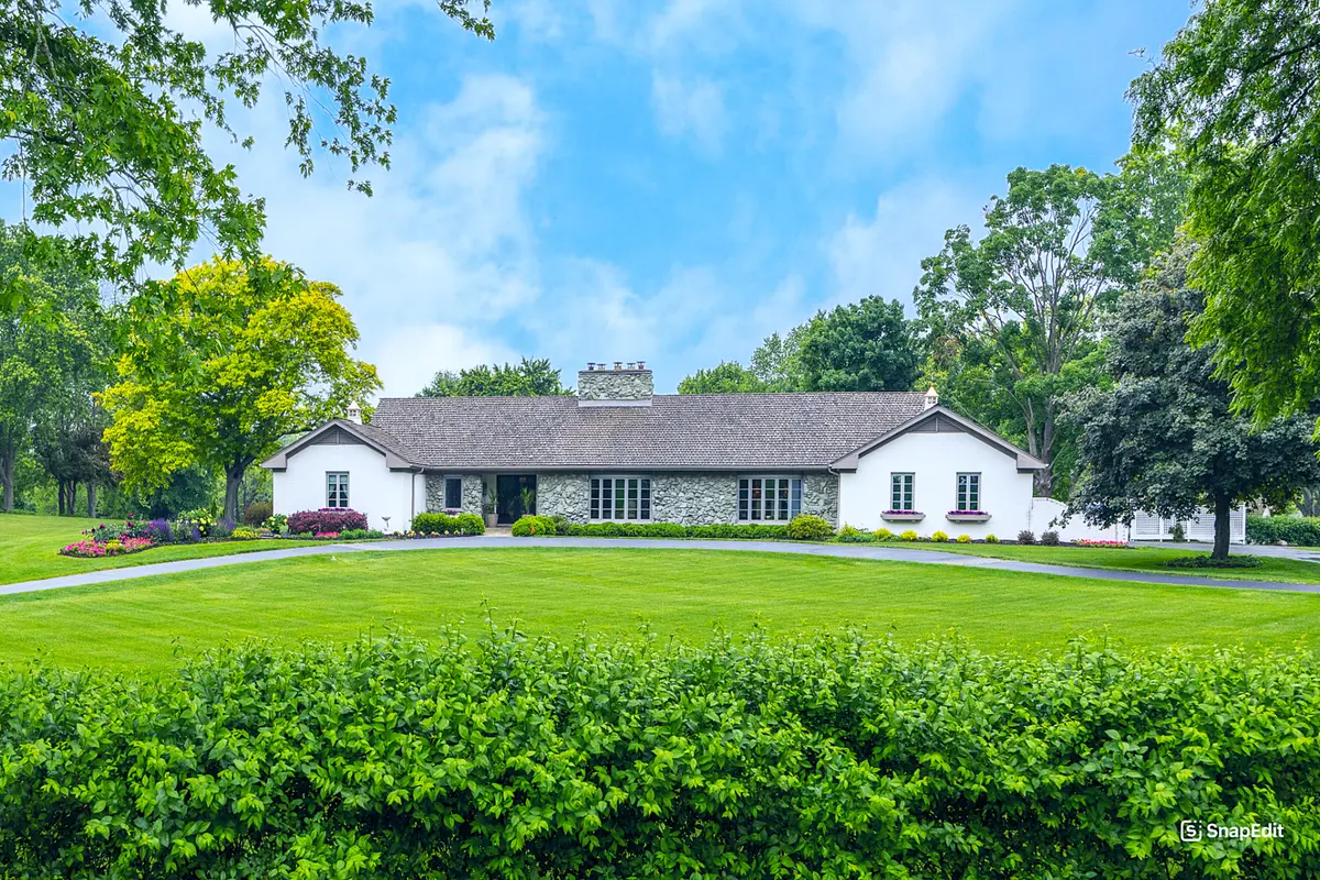 404 Caesar DR, Barrington Hills, IL 60010