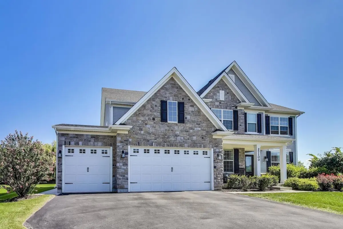 27100 Timber Wood CT, Plainfield, IL 60585