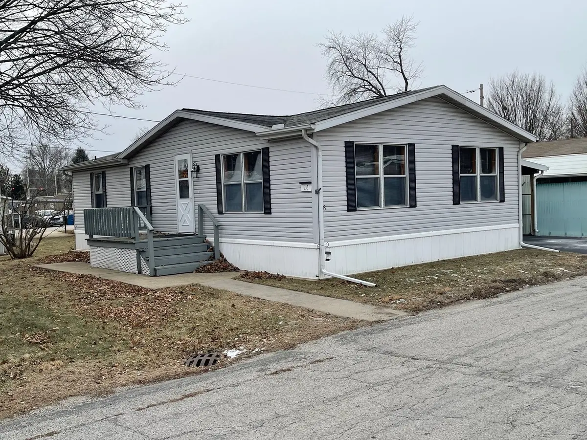 605 Pine ST #18, Normal, IL 61761