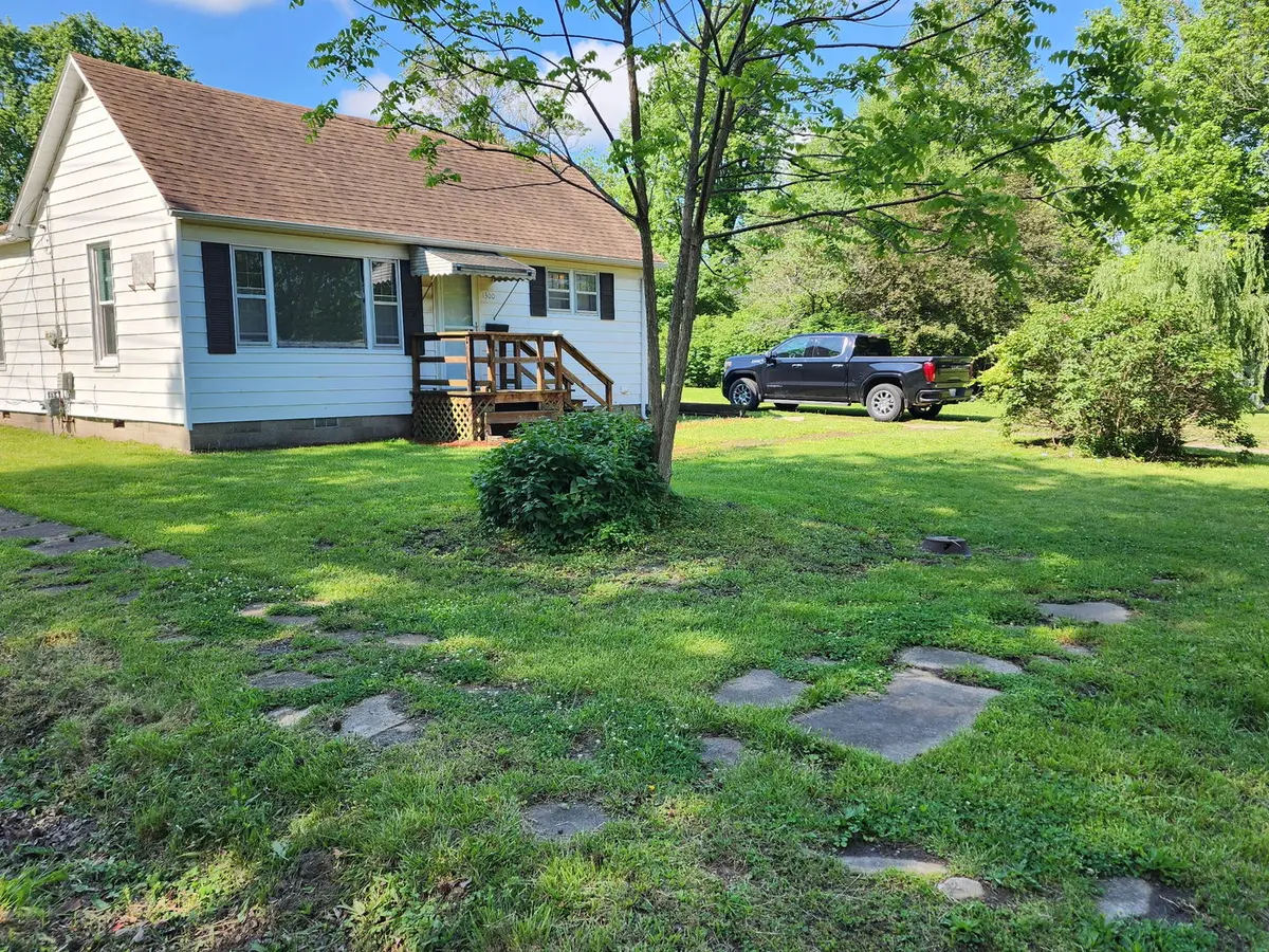 1300 W Madison ST, Herrin, IL 62948