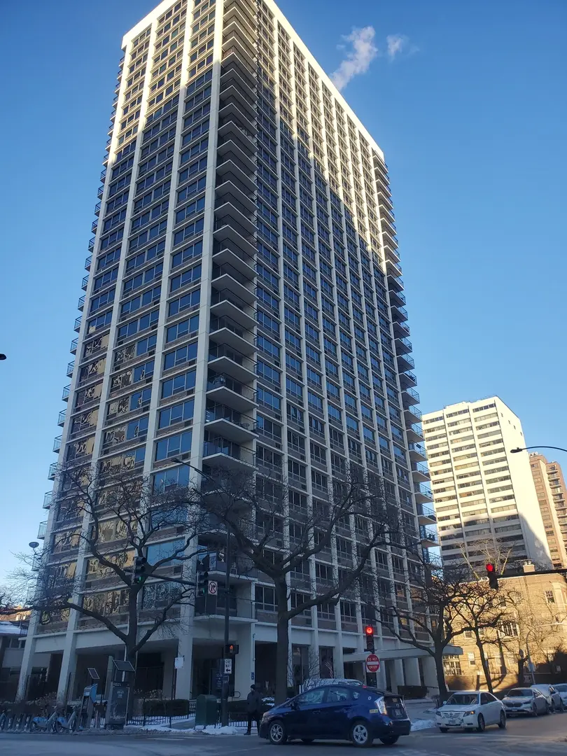 88 W SCHILLER ST #2305L, Chicago, IL 60610