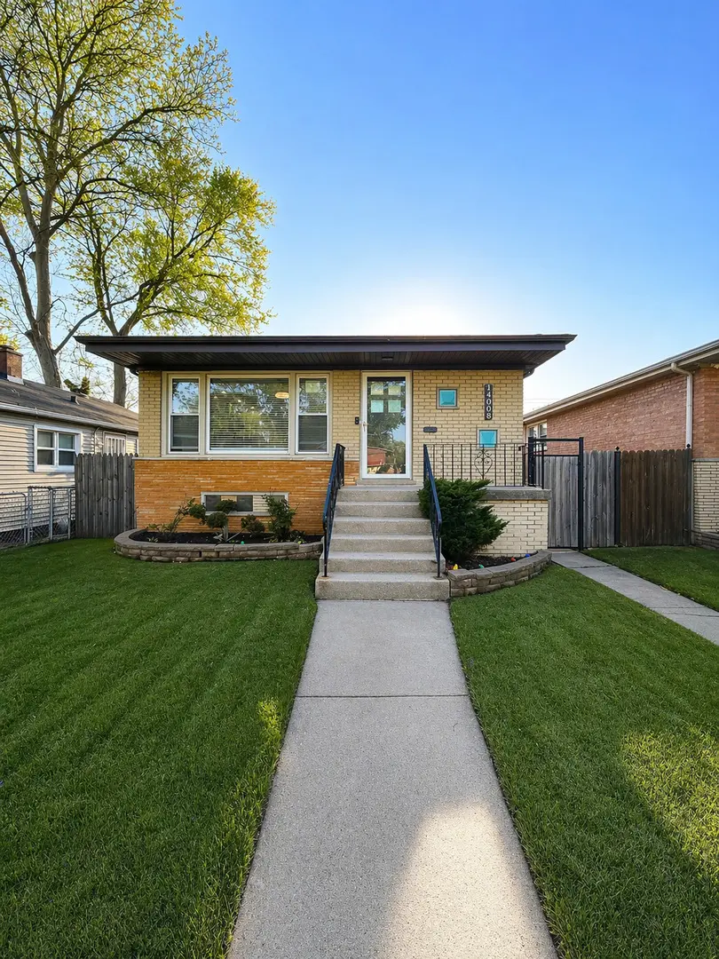 14008 S Saginaw AVE, Burnham, IL 60633