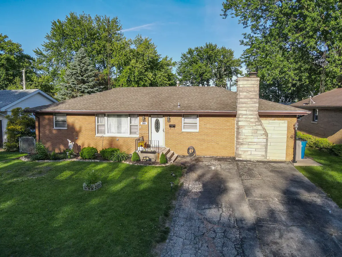 260 W Country CT, Bourbonnais, IL 60914