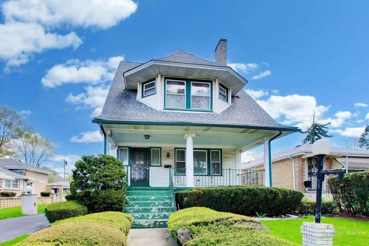 411 S 16th AVE, Maywood, IL 60153