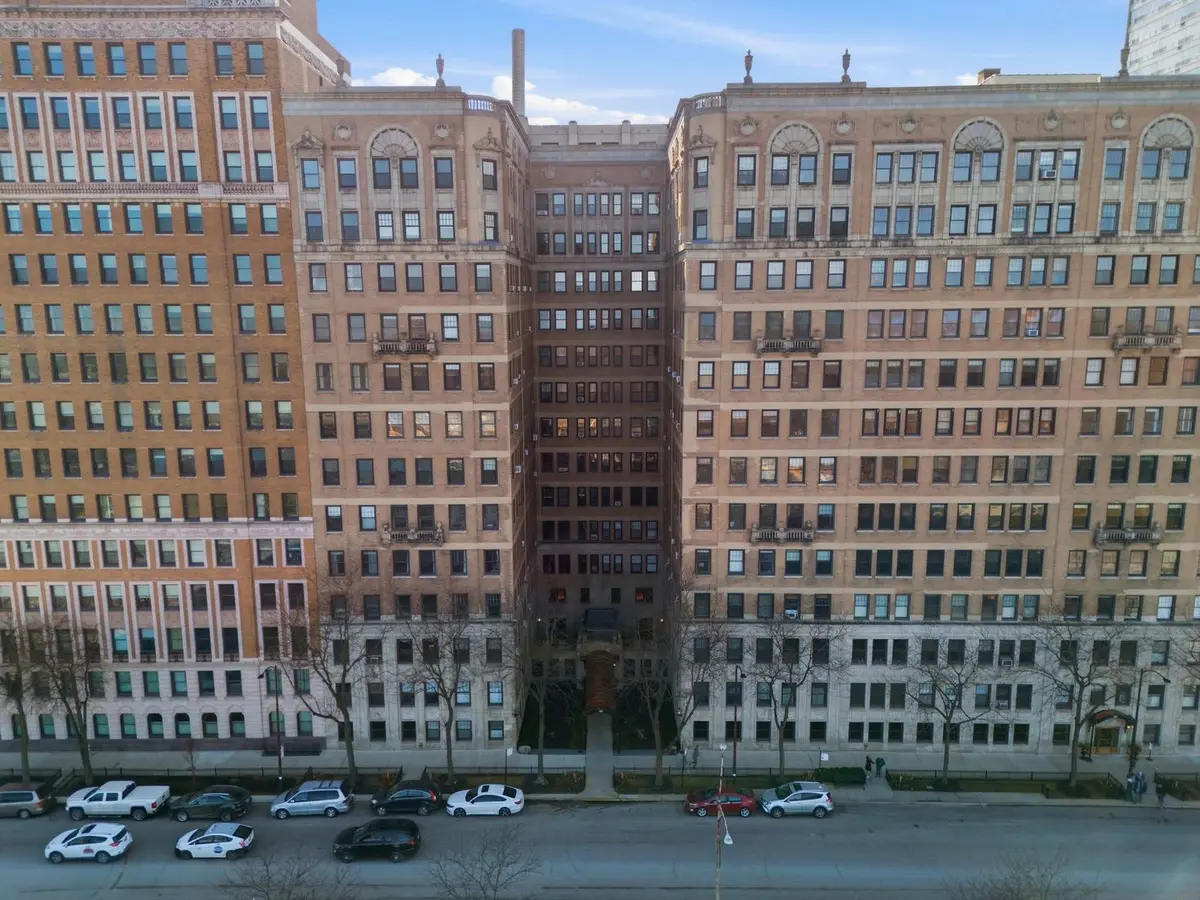 3520 N Lake Shore DR #9E, Chicago, IL 60657