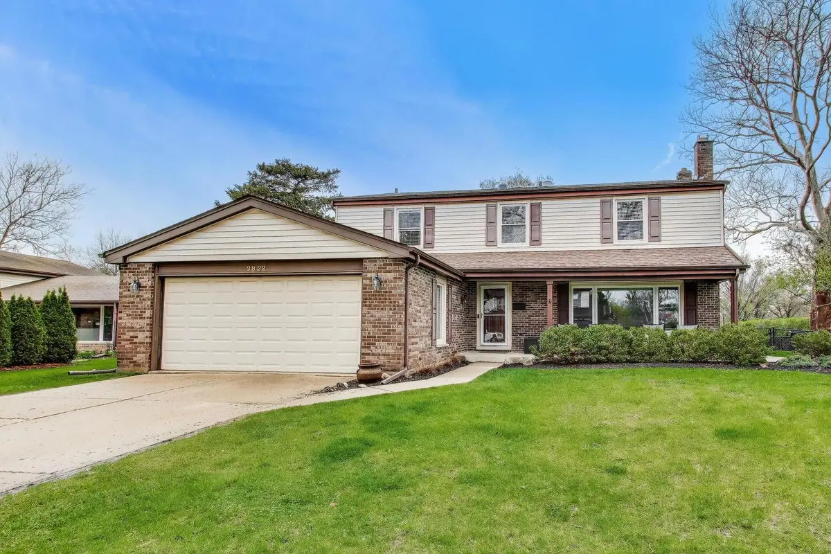 2822 N Brighton PL, Arlington Heights, IL 60004