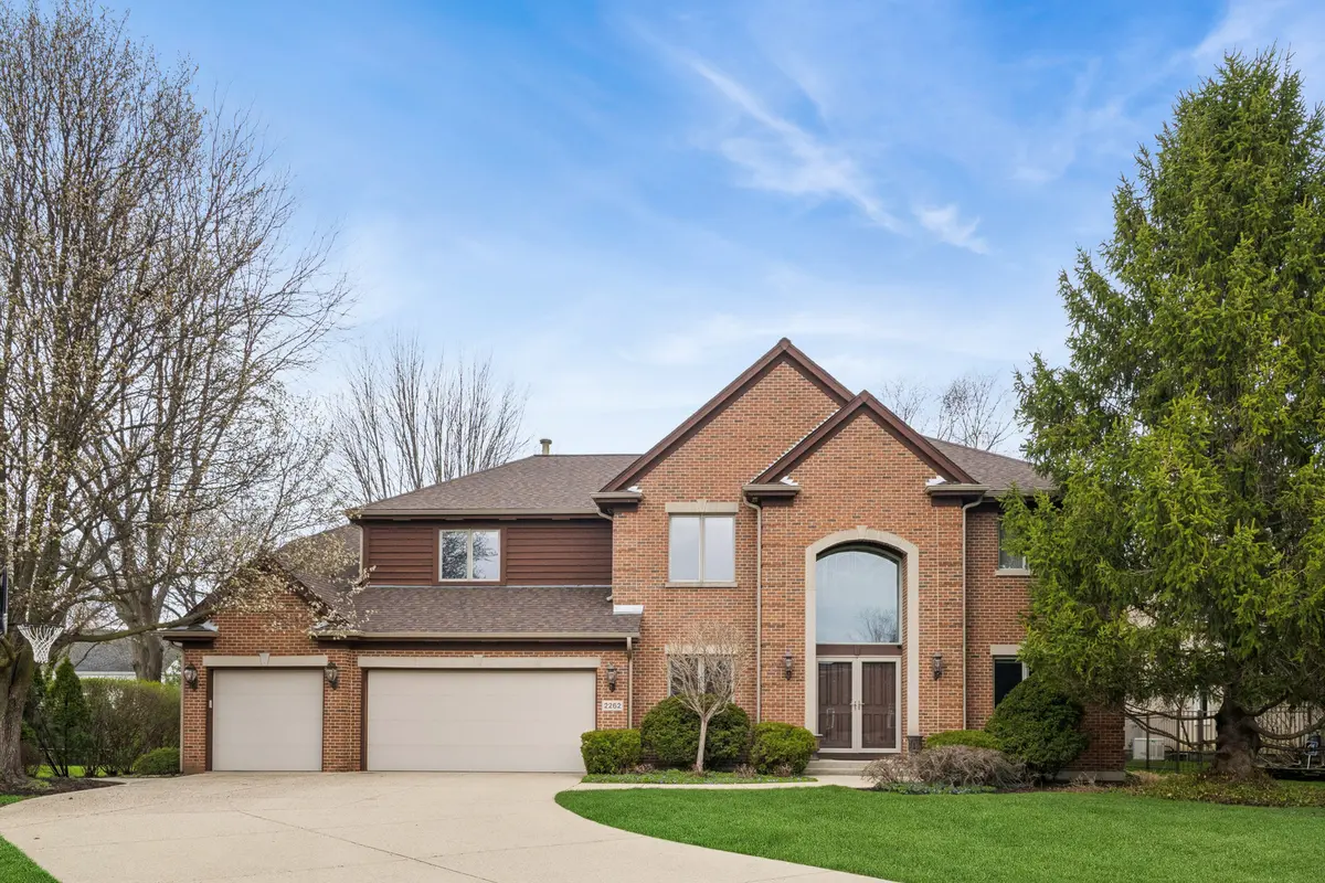 2262 Carlyle CT, Buffalo Grove, IL 60089