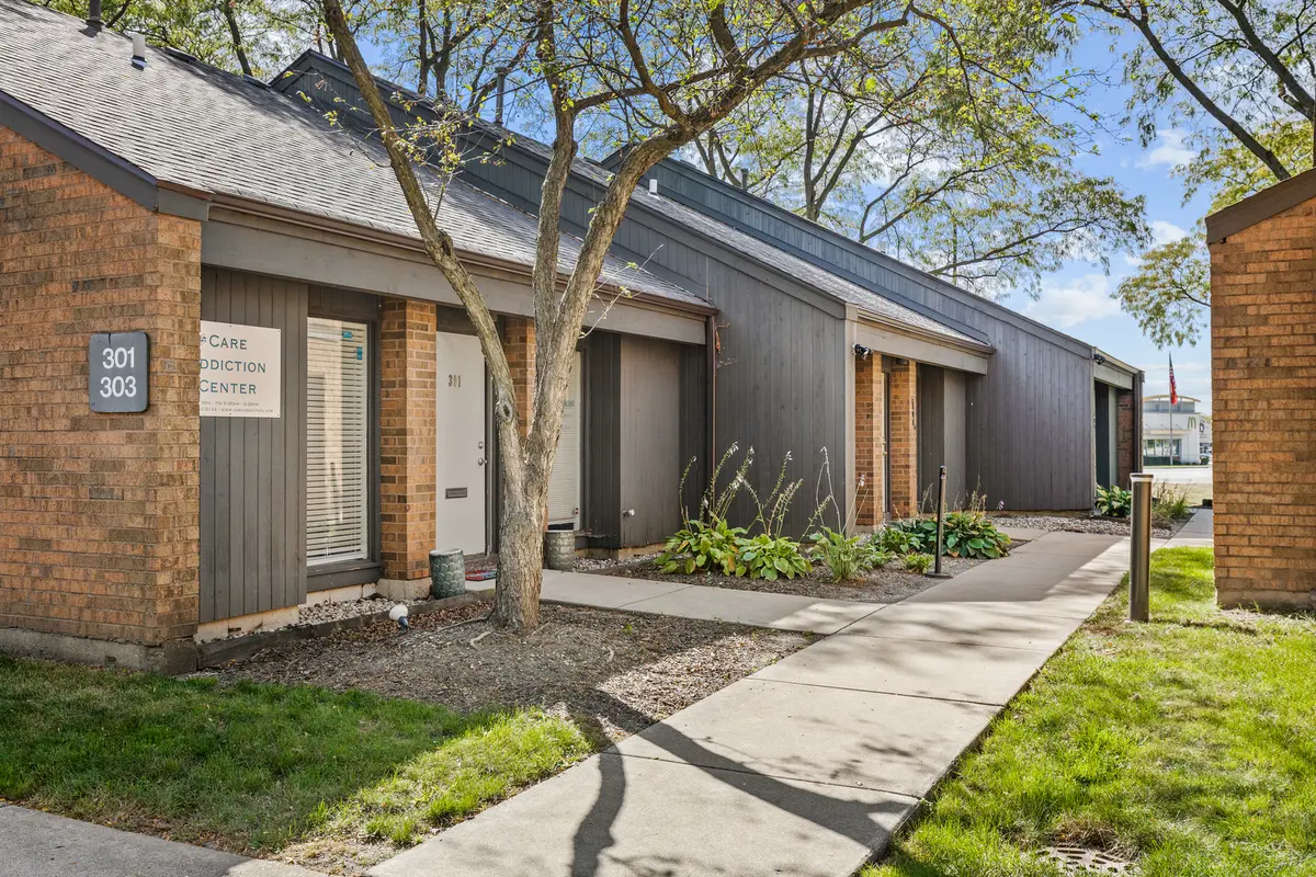 1250 Executive PL #300, Geneva, IL 60134
