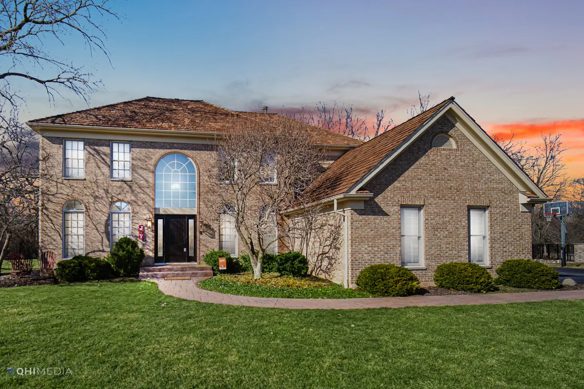 18077 W Pond Ridge CIR, Gurnee, IL 60031