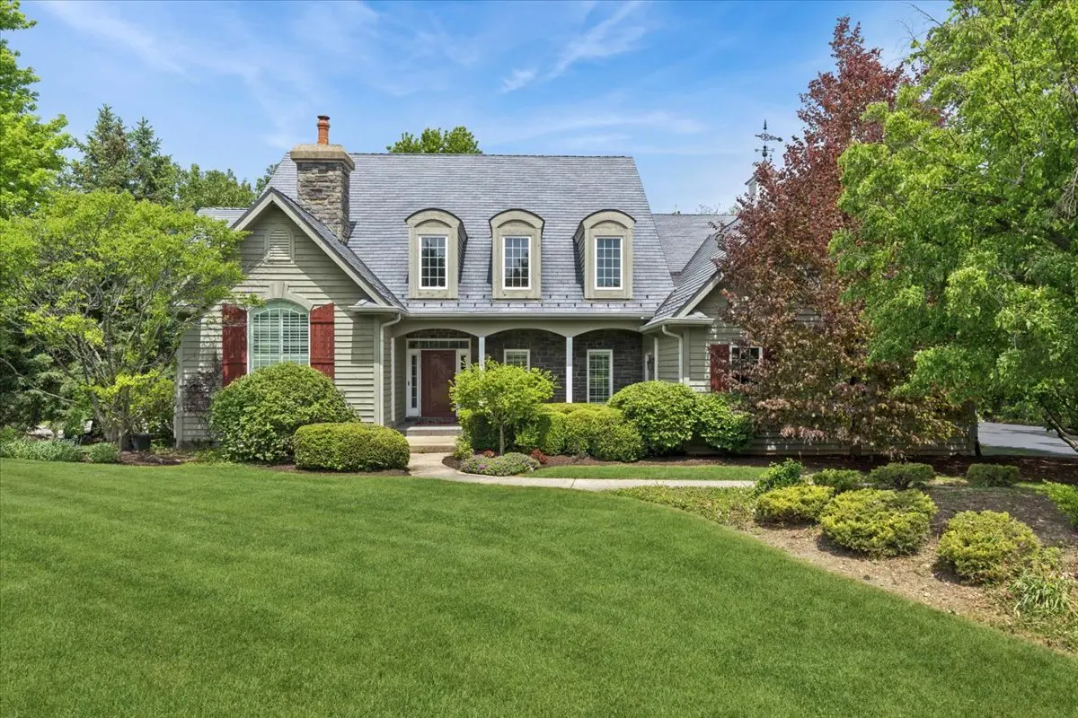 1546 Bobolink CIR, Woodstock, IL 60098