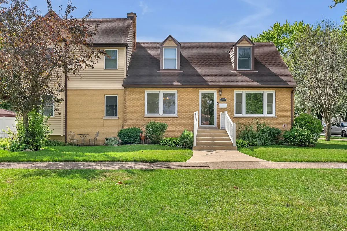 17803 Escanaba AVE, Lansing, IL 60438