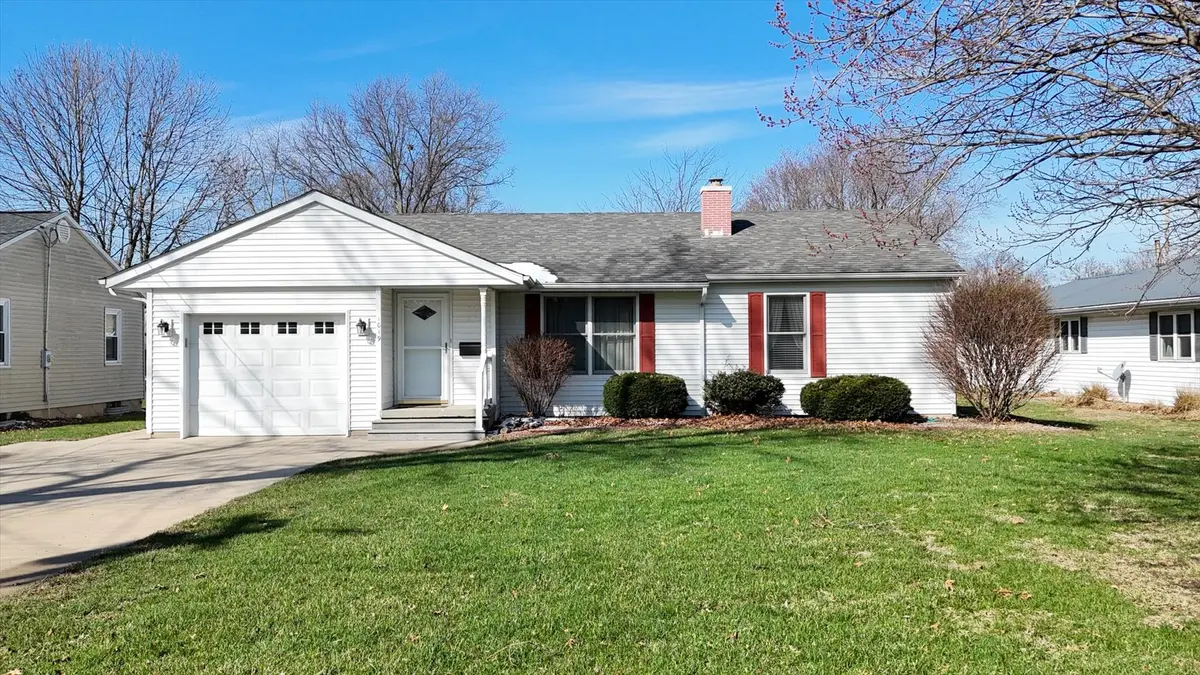 1019 N Sangamon AVE, Gibson City, IL 60936
