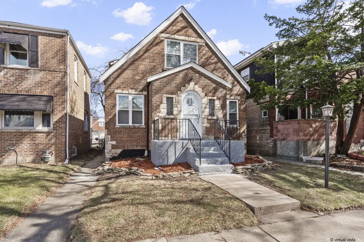 10235 S Rhodes AVE, Chicago, IL 60628