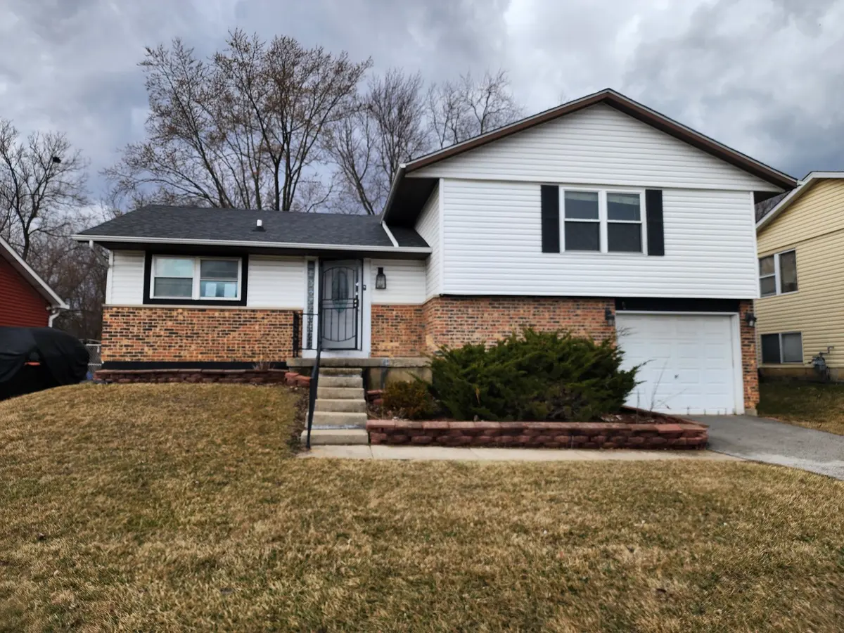 18108 Fountainbleau DR, Hazel Crest, IL 60429