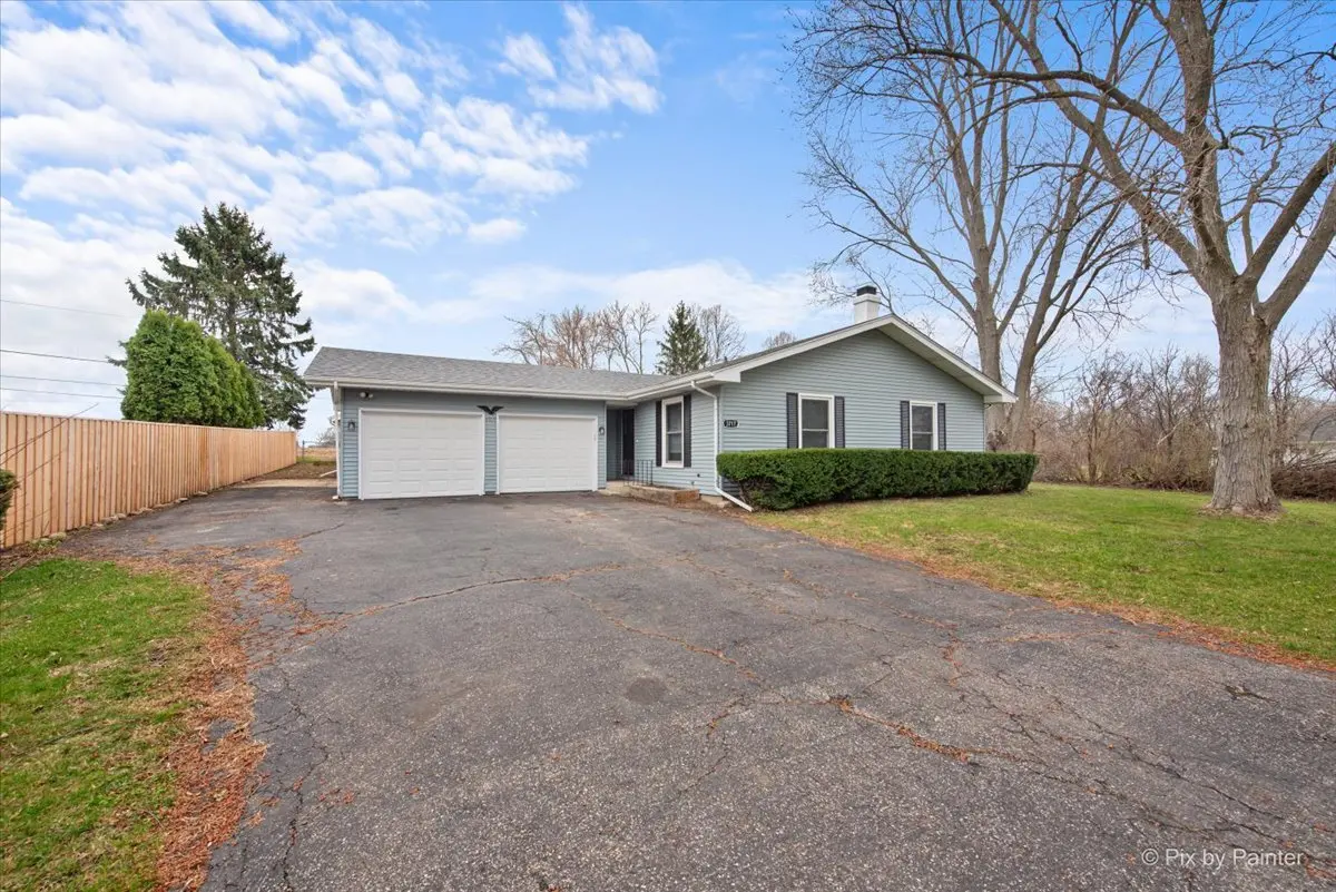 3717 Ellen RD, Mchenry, IL 60050