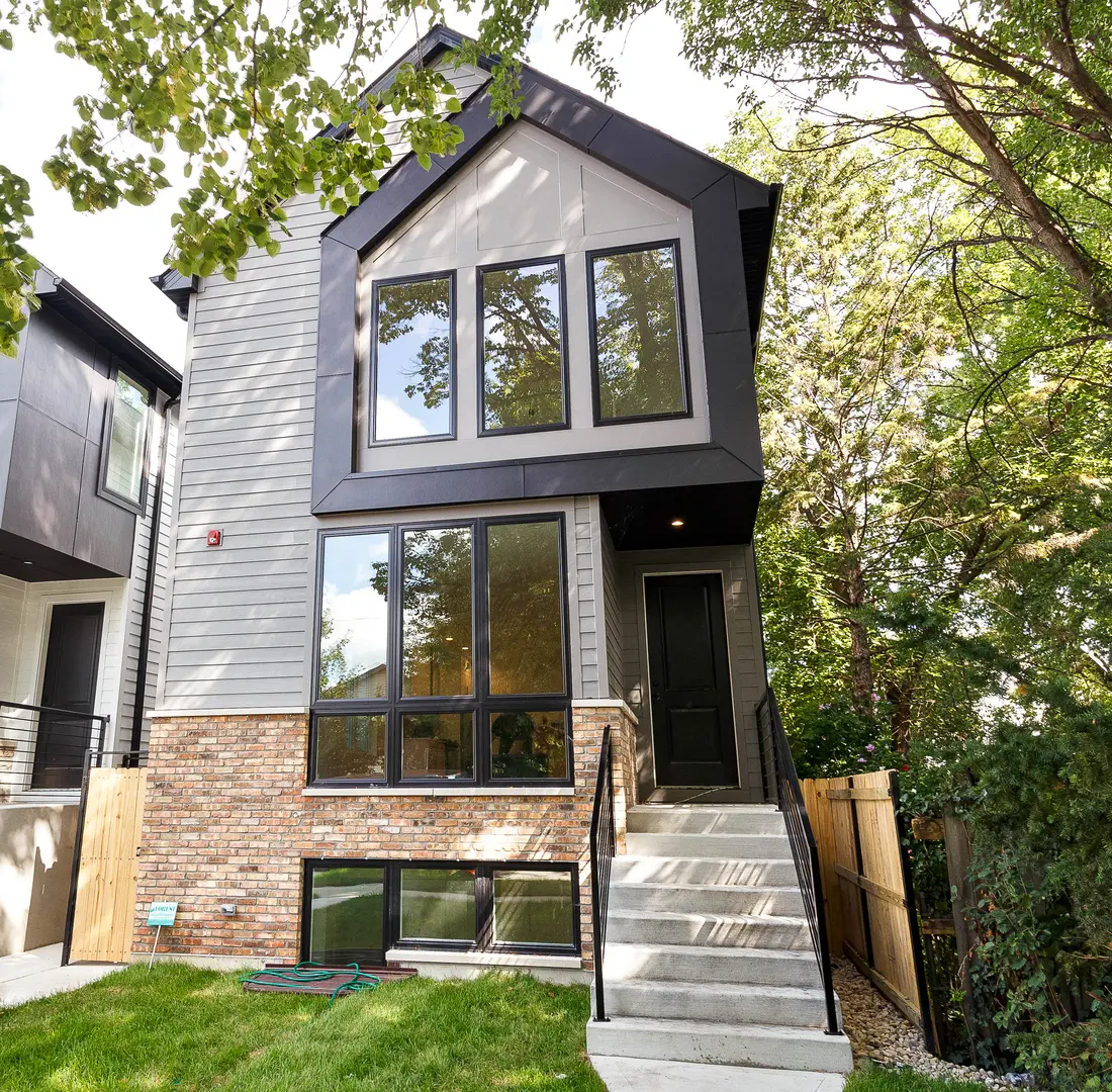 4714 N Kennicott AVE, Chicago, IL 60630