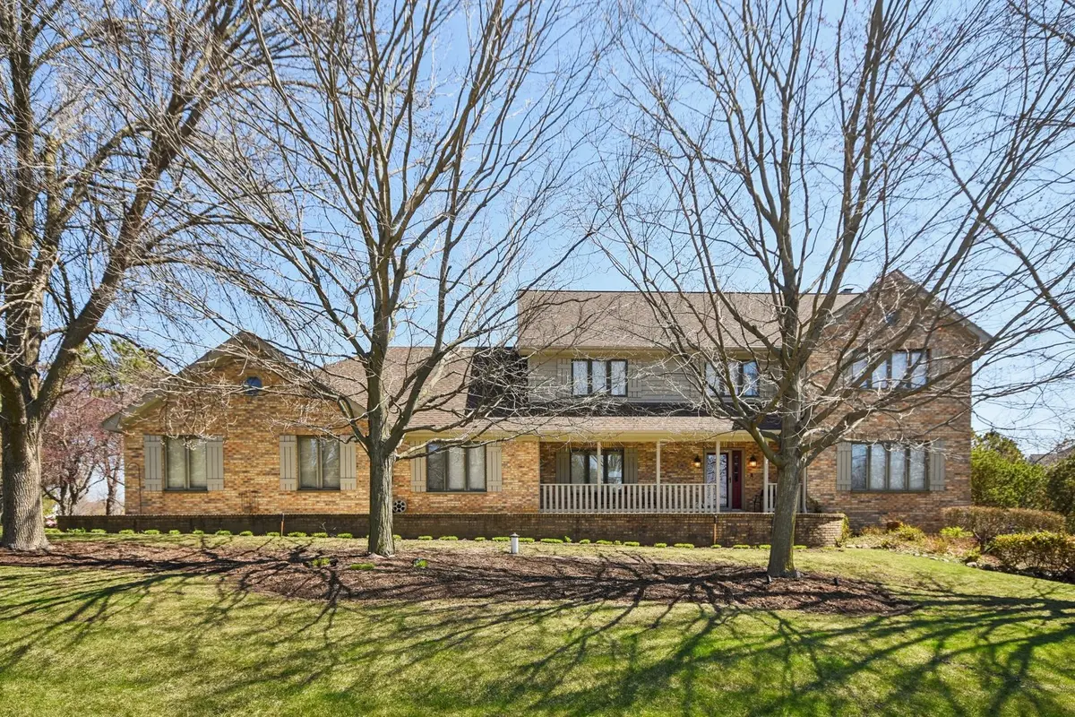 54 Gentry DR, Hawthorn Woods, IL 60047