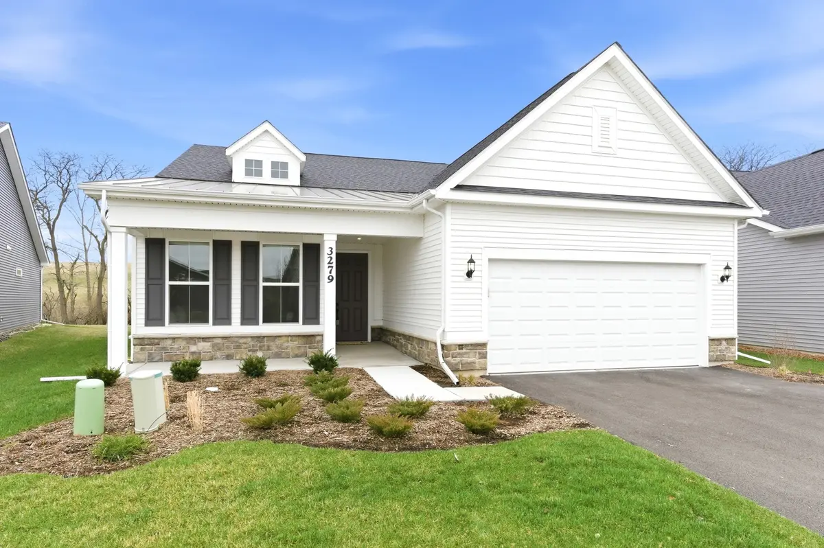 3279 Oak Creek LN, Aurora, IL 60503