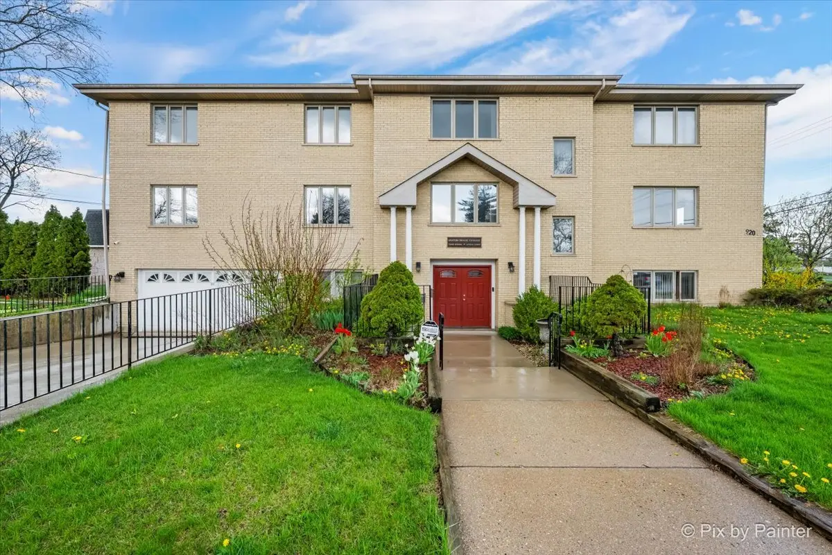 920 N Northwest HWY, Park Ridge, IL 60068