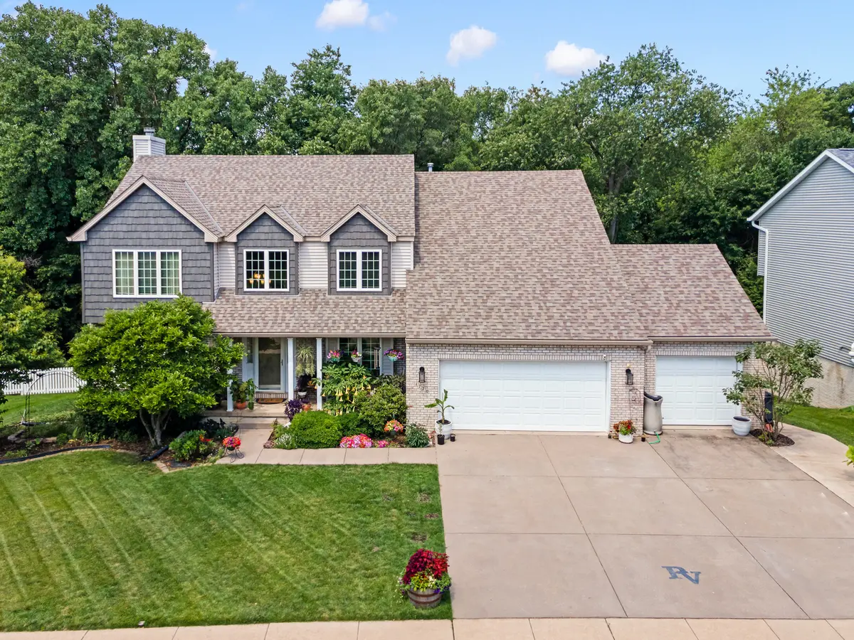 1770 PLUM TREE RD, Bettendorf, IA 52722