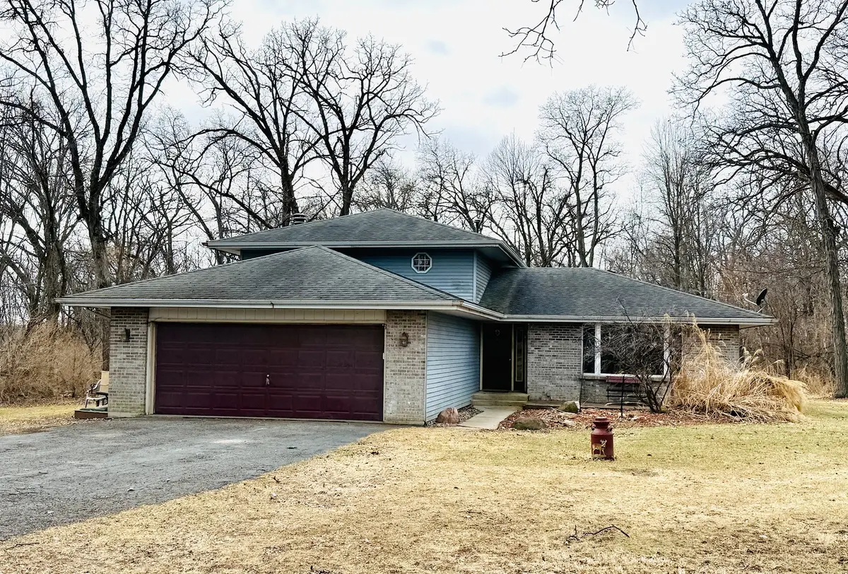 7735 N Vandenburg LN, Monroe Center, IL 61052