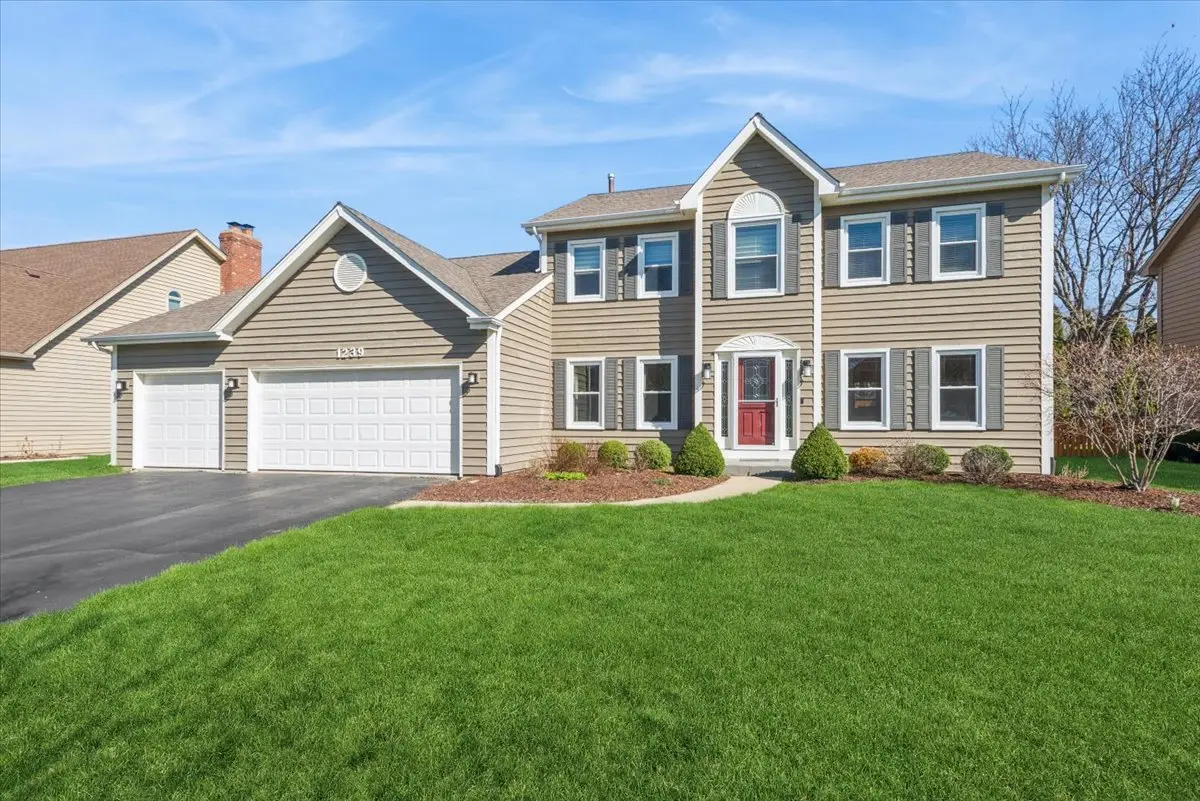 1239 Thackery CT, Naperville, IL 60564