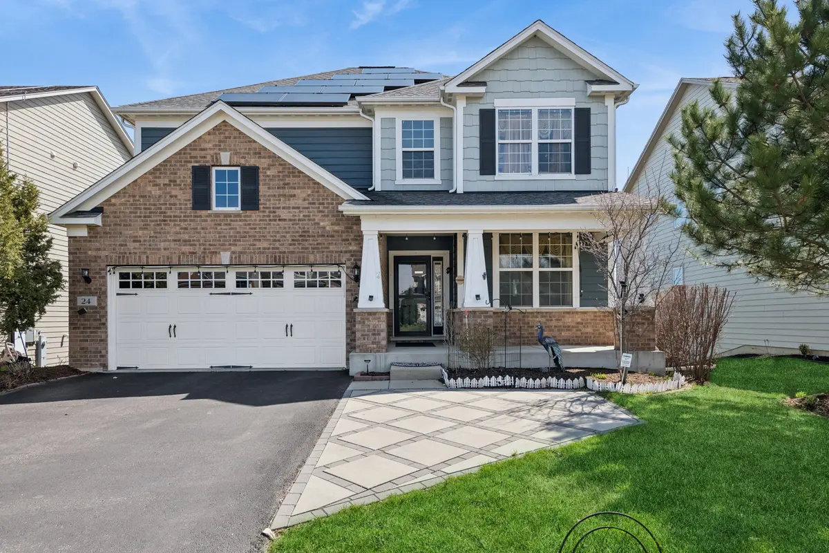 24 BEVERLY LN, Hawthorn Woods, IL 60047