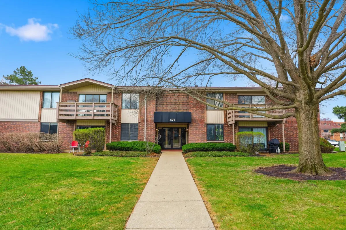 471 Raintree CT #2B, Glen Ellyn, IL 60137