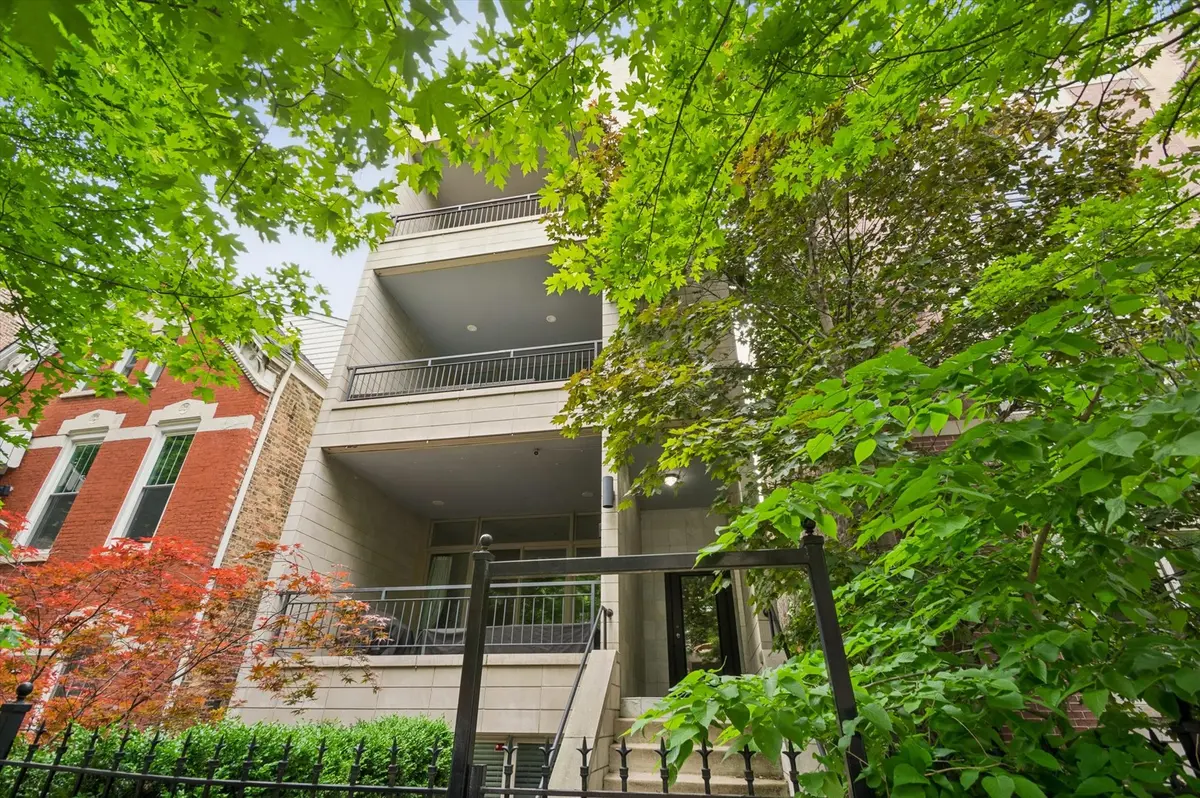 1021 N Wood ST #3, Chicago, IL 60622